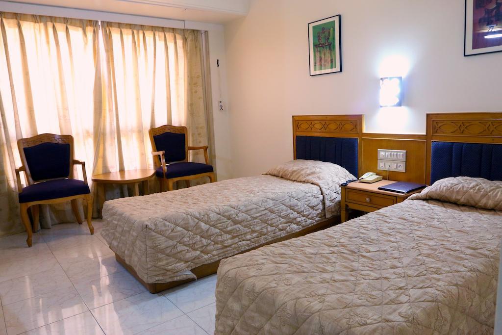 The Ambassador Hotel Pune Room photo