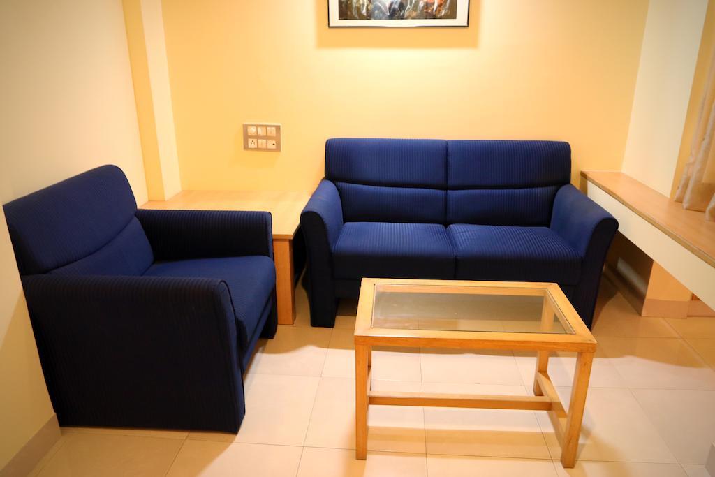 The Ambassador Hotel Pune Room photo
